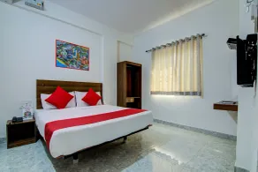 OYO 15695 Varcity Comforts - Chambre