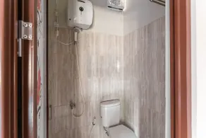 RedDoorz Syariah near Exit Toll Banyumanik Semarang - Badezimmer