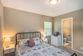 Pet-Friendly Brunswick Retreat w/ Gas Grill! - Intérieur