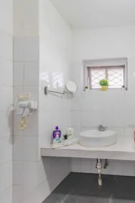 Le Rêve Holiday Home - Bathroom
