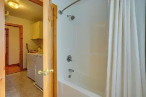 Delaware 'wooded River Retreat' w/ Views & More - Intérieur