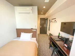 HOTEL LiVEMAX Nagoya Shinkansen-guchi - Værelse