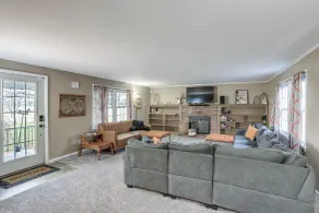 Central & Private Milan Home ~ 10 Mi to Sandusky! - Intérieur