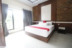 RedDoorz Plus near Kualanamu Airport Medan - Room