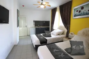 Gold Twins Boutique Hotel - Zimmer