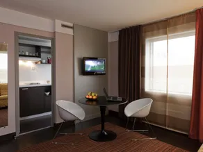 Residence Mercure Paris La Defense Grande Arche - Camera