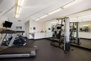 Suburban Studios Millville - Salle de remise en forme