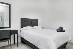 Inn & Out Express Sea Point - Room