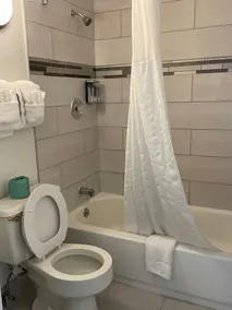 Tricove Inn & Suites - Salle de bain