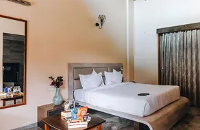 Freesia Resort by Express Inn - Room