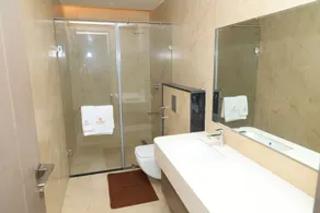 Vantara Suites - Bathroom