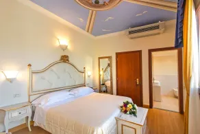 Hotel Porta Faenza - Room