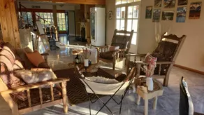 Hotel Lago del Desierto - Sitzecke in der Lobby