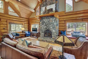All-season Family Cabin w/ Forest Views in Truckee - Interiør