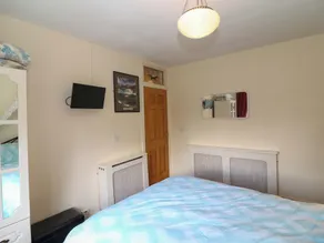 Waterfall House - Room