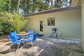 Coos Bay Cottage w/ Fireplace & BBQ Patio! - Interiør