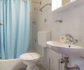 Bed & Breakfast Maki - Baño