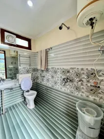 Hotel Anuj Regency - Baño