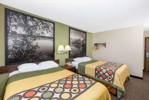 Super 8 by Wyndham Fairmont - Zimmer