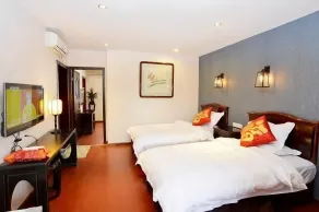 Wenjun Courtyard Hotel Chengdu ,English-Speaking , Pick-up Service ,Laundry Service , Local Tours - Room