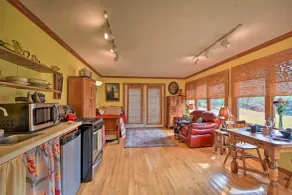 Forest Fantasy: Pet-Friendly Smoky Mtn Escape! - Innvendig