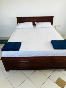 Ramlyn Guesthouse Negombo - Room