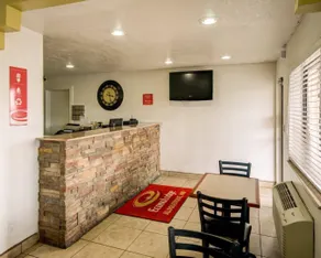 Econo Lodge Albuquerque East - Lobby