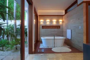 Villa Perla by Unlimted Luxury Villas - Deep soaking bathtub
