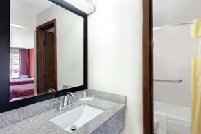 Days Inn by Wyndham Cullman - Salle de bain