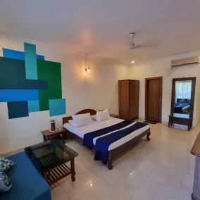 Rishikesh Resort Lonavala - Rom