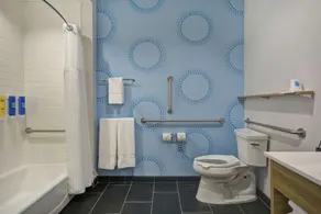 Tru by Hilton Fort Worth Fossil Creek - Salle de bain
