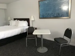 Grand Traverse Motel - Room