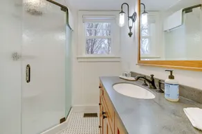 Cozy Wolfeboro Home w/ Private Deck: 1 Mi to Lake! - Bathroom
