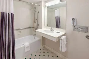 La Quinta Inn by Wyndham Farmington - Salle de bain