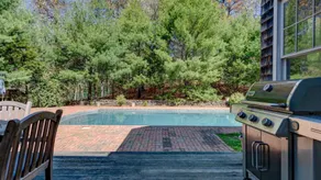 Traditional East Hampton Estate - Pool