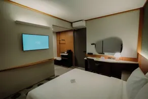 Jiro Hotel - Zimmer