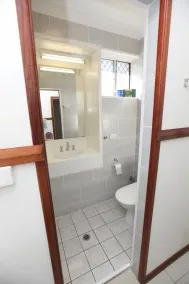 Across Country Motor Inn - Room