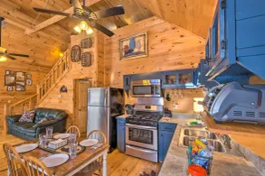 Creekside Cabin in the Blue Ridge Mountains! - Intérieur