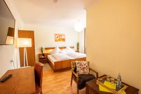 Landgasthof Hotel Sonne Röttingen - Room