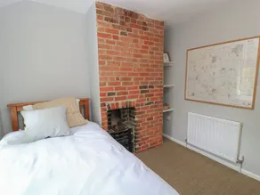 Kingfishers - Room