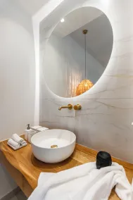 V Luxury Apartments Naxos - Bathroom