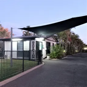 Emerald Motel Apartments - Reception