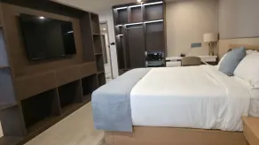 Plaza Court Hotel - Room