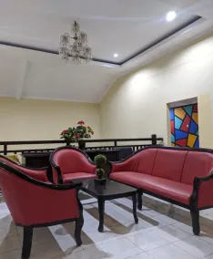 Graha Deanofa Syariah - Zona de estar del vestíbulo