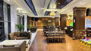 Hotel Mandi Heights - Bar, Fine Dining & Banquet Hall - Restaurant