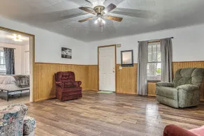 1 Mi to Park & Lake! Charming Retreat in Sullivan - Parte interna