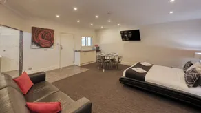 Silver Haven Motor Inn - Room