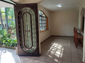 Ashly Boulevard - Interior entrance