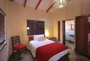 Hartmann Suites Serviced Self-Catering Apartments - Zimmer