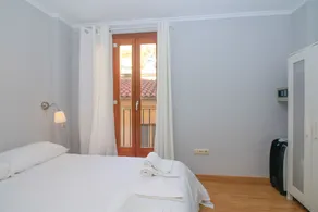 BET Apartments - Tramontana Apartments - Zimmer